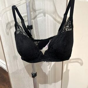 Victorias Secret Lace Padded Bra size 36DD
